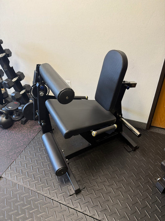 Plate Loaded Leg Extension / Curl Combo Machine