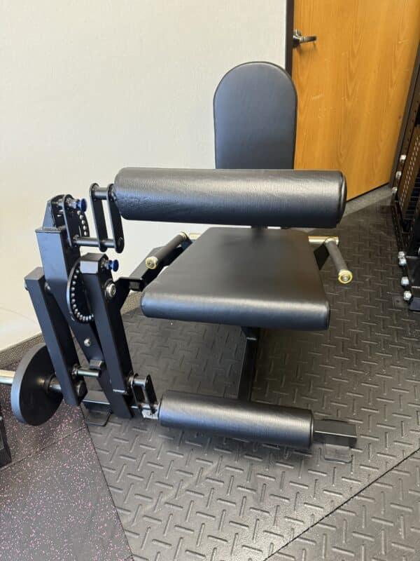 Plate Loaded Leg Extension / Curl Combo Machine - Image 2
